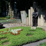 Diese Grabstelle pflegen die Roten Funken.